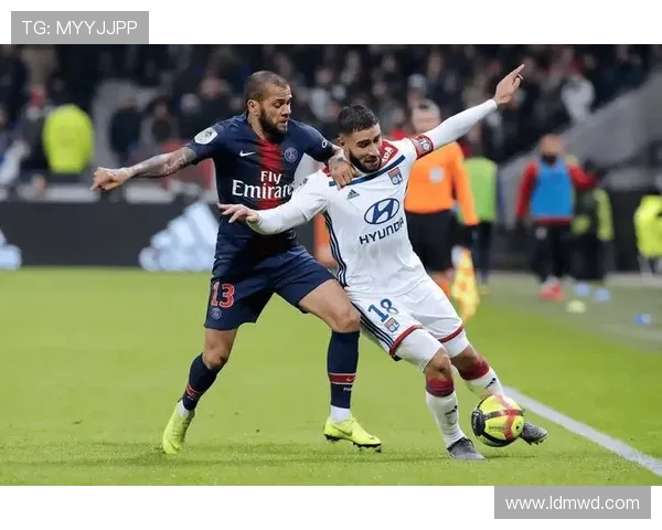 里昂迎战摩纳哥：法甲劲旅巅峰对决，谁能笑到最后